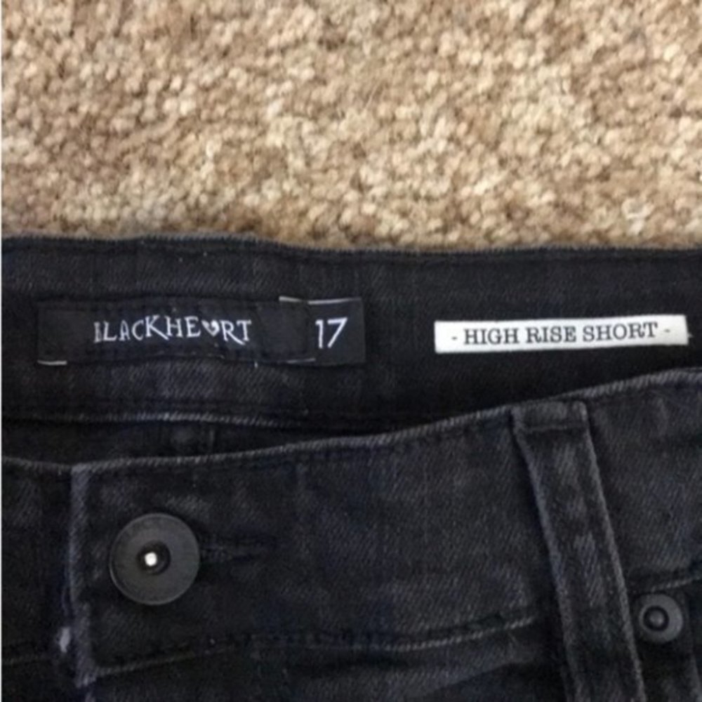 Hot Topic Blackheart High Rose Patch Short… - Picture 2 of 6